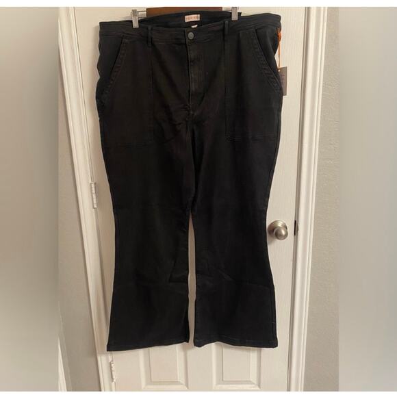 NWT Knox Rose The Anywhere Flare Pant Jeans Black Plus Size 30W - Picture 2 of 4